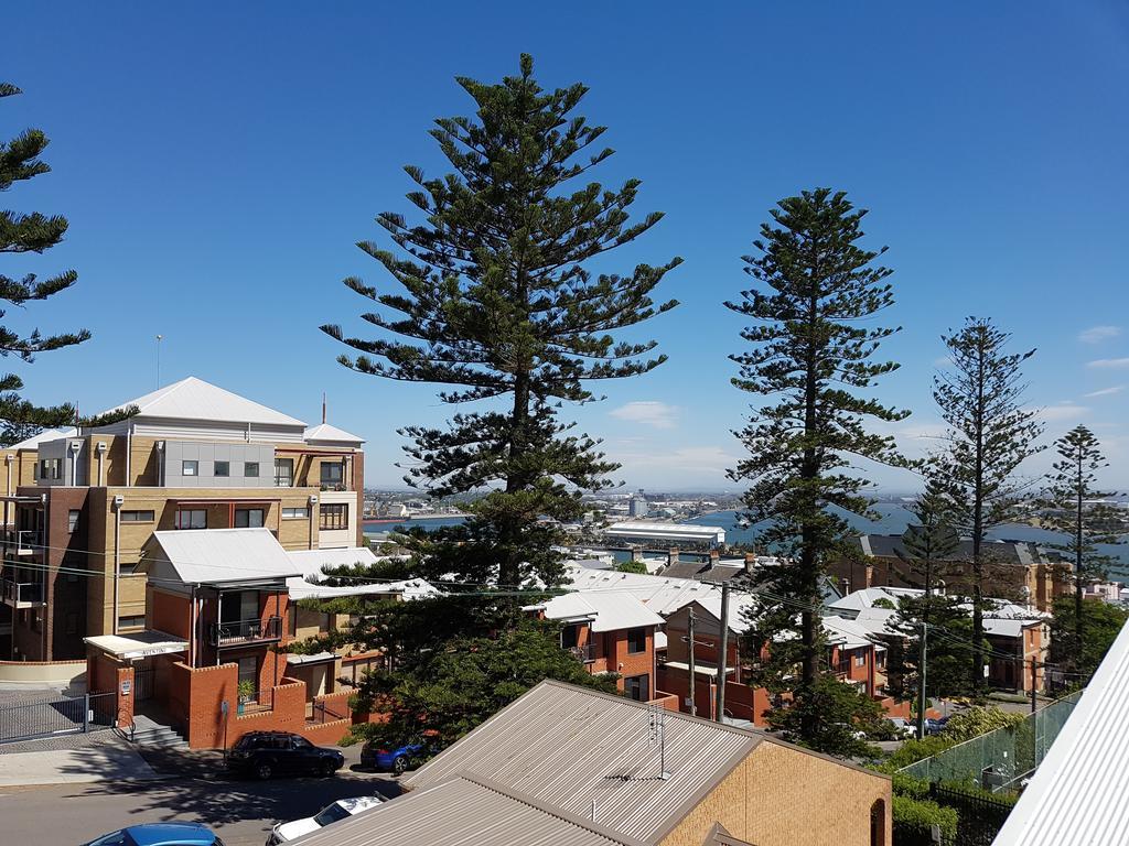 Newcastle Short Stay Accommodation - Vista Apartment Екстер'єр фото