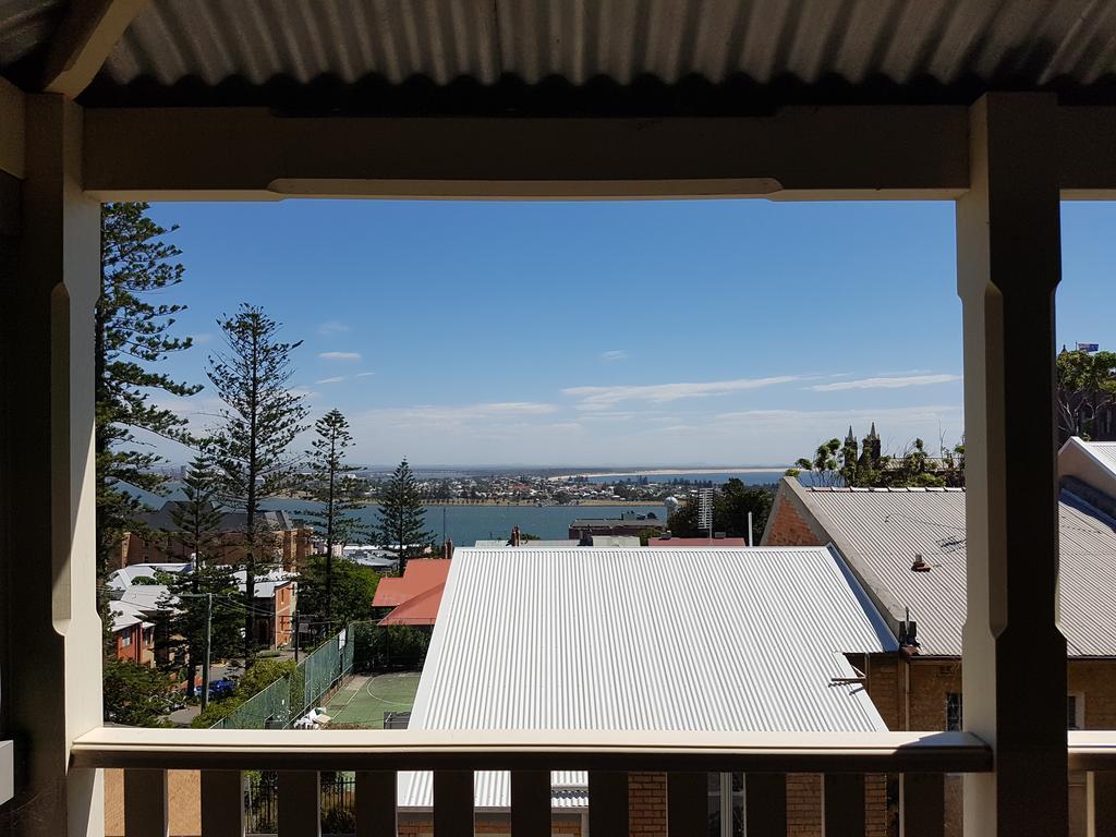 Newcastle Short Stay Accommodation - Vista Apartment Екстер'єр фото