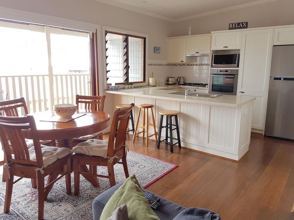 Newcastle Short Stay Accommodation - Vista Apartment Екстер'єр фото