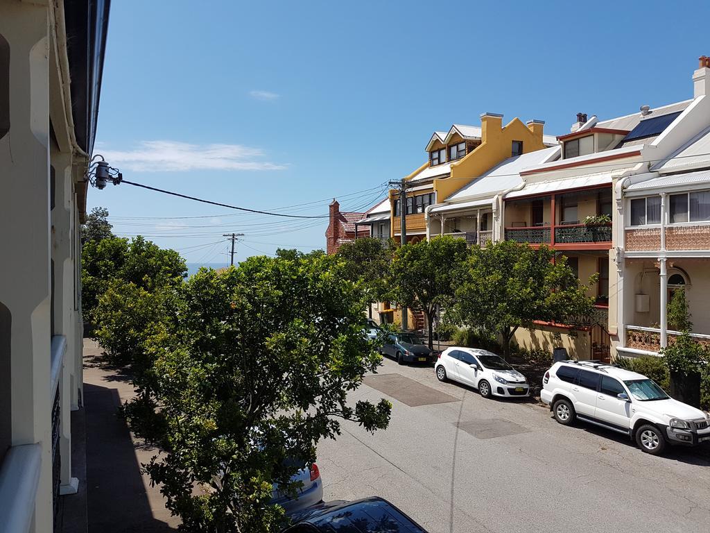 Newcastle Short Stay Accommodation - Vista Apartment Екстер'єр фото